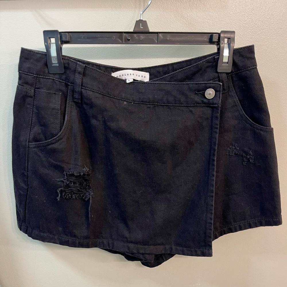 Black demin skort
